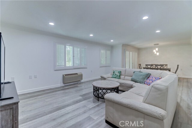 Building Photo - 5515 Paseo Del Lago W