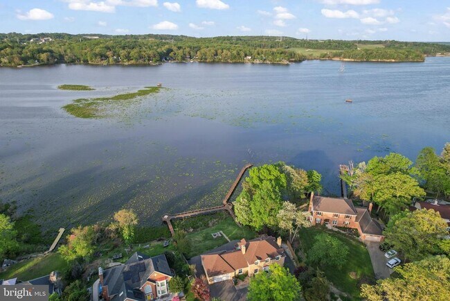 Building Photo - 18505 Cabin Rd