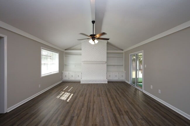 Building Photo - 4116 Lantern Ln