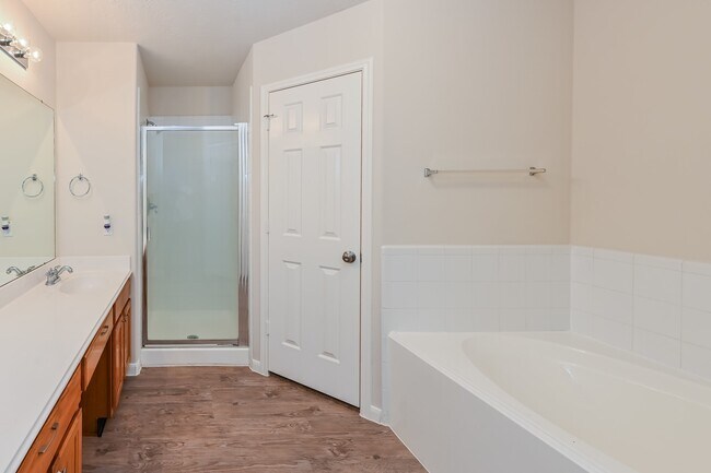 Building Photo - 2506 Fox Water Dr