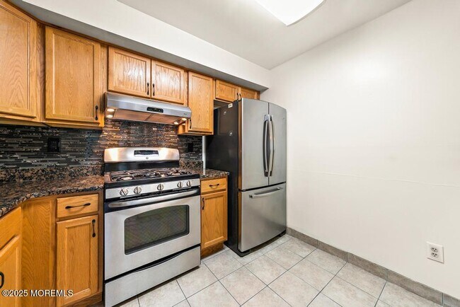 Building Photo - 309 Trinity Ct