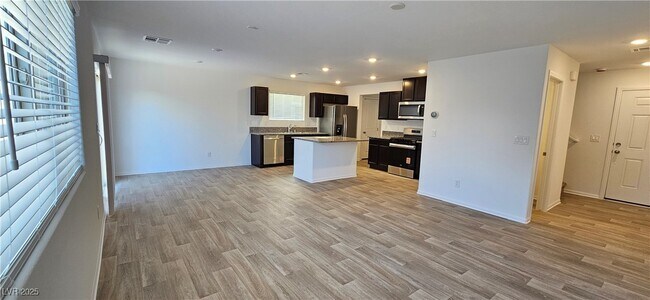 Building Photo - 6071 Swift Lariat St