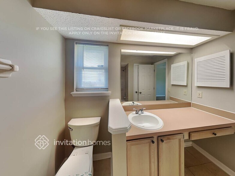Building Photo - 8488 Branchwater Dr