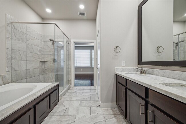 Building Photo - 4508 Cornish St