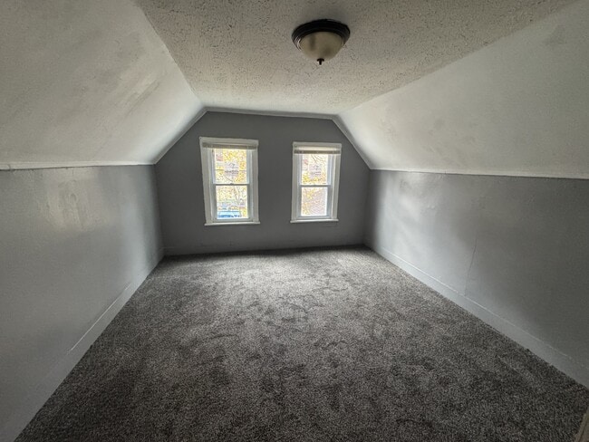 Building Photo - 143 Myrtle St