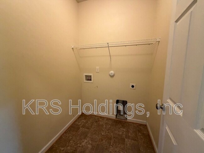Building Photo - 13 Hampshire Glen Pkwy