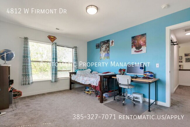 Building Photo - 4812 Firmont Dr