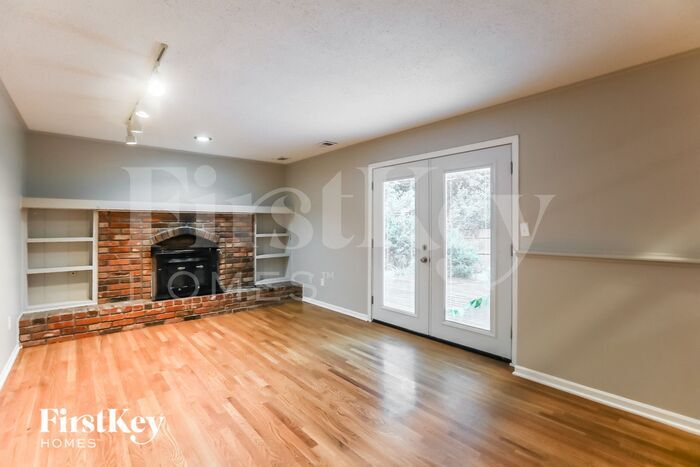 Building Photo - 13028 W 100th Terrace