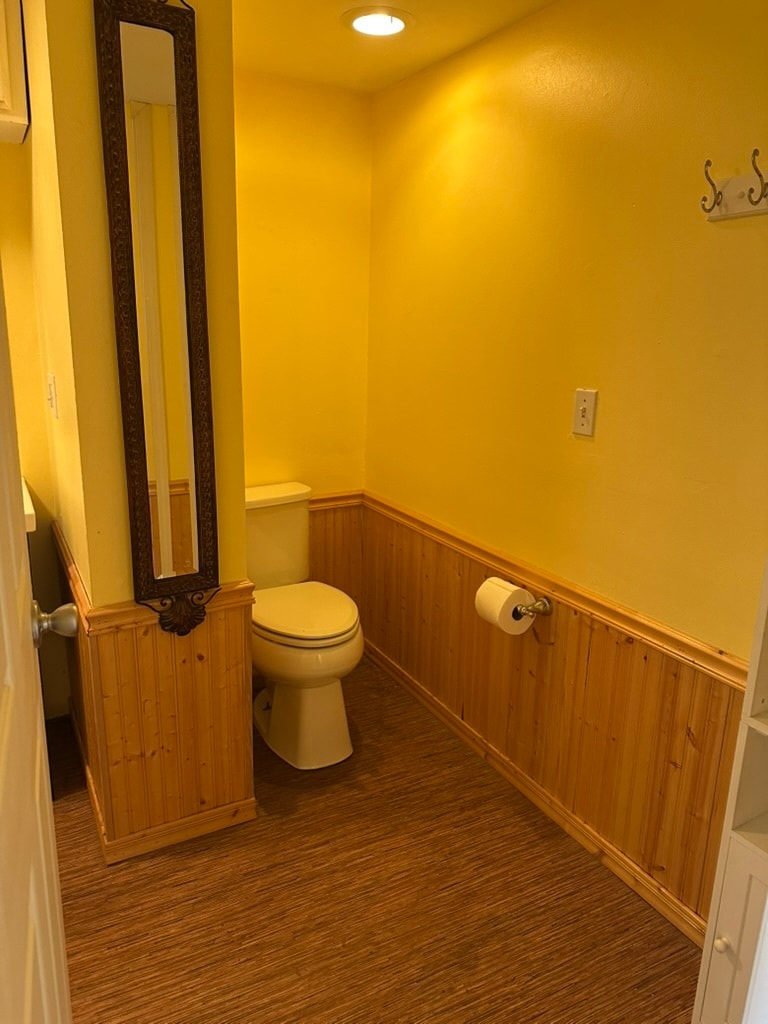 Bathroom Entry - 3405 NE Ainsworth St