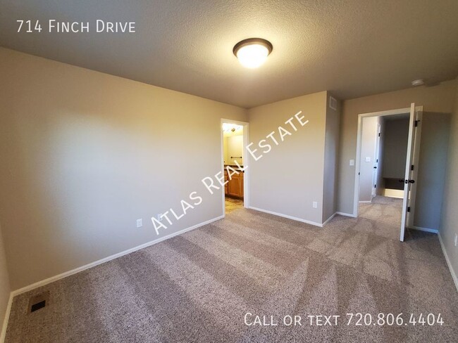 Building Photo - New 3 Bed/2.5 Bath Townhome w/ Basement in...