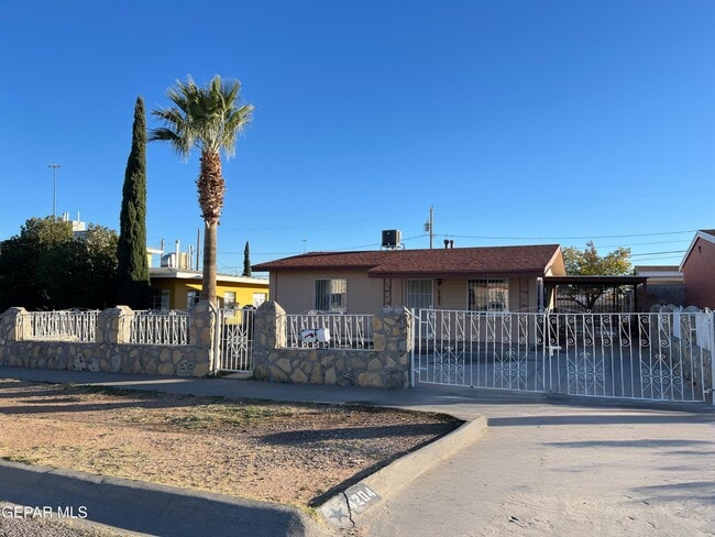 Building Photo - 4204 Flory Ave