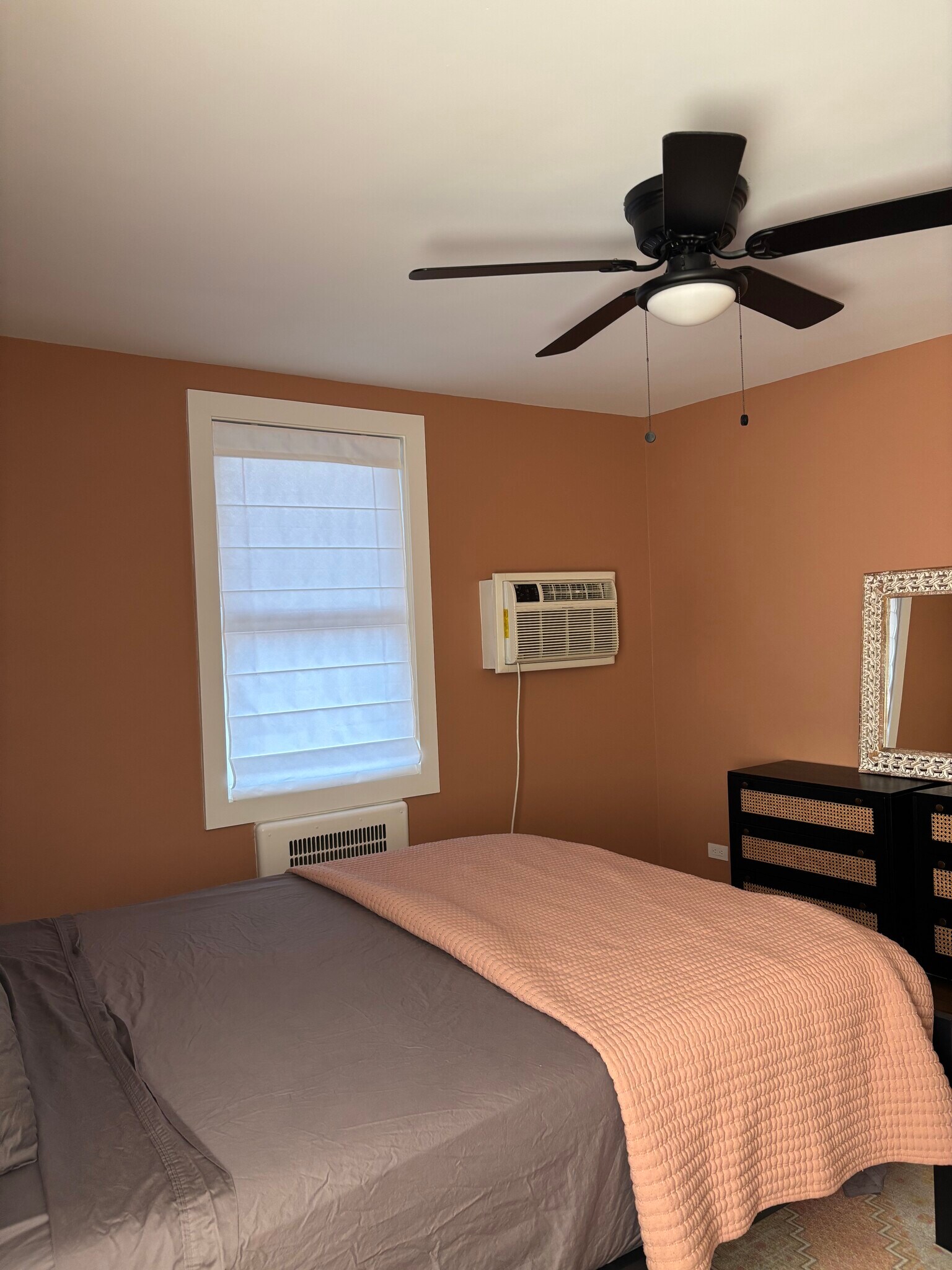 Building Photo - 102 N George Mason Dr