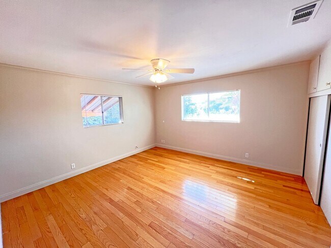 Building Photo - 1626 York Drive