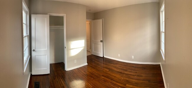 Building Photo - 45 Lakeside Dr