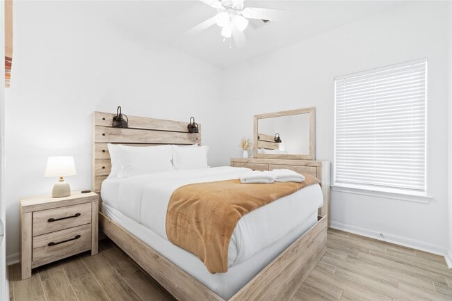 Building Photo - 7980 Ethel St