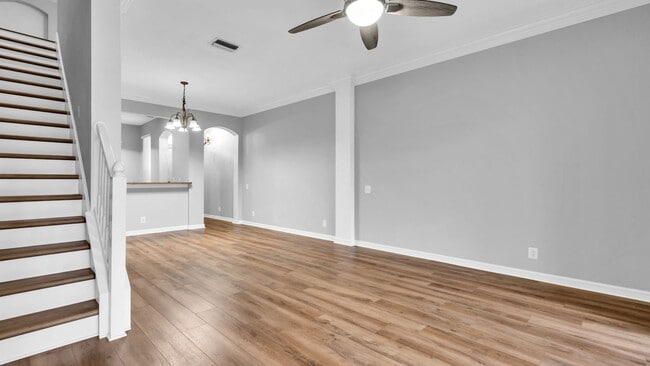 Building Photo - Spacious, light, bright 2 Master BR, 2-car...
