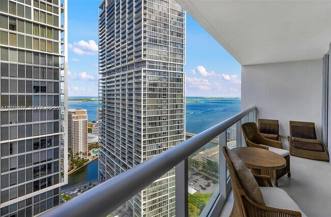 Building Photo - 485 Brickell Ave