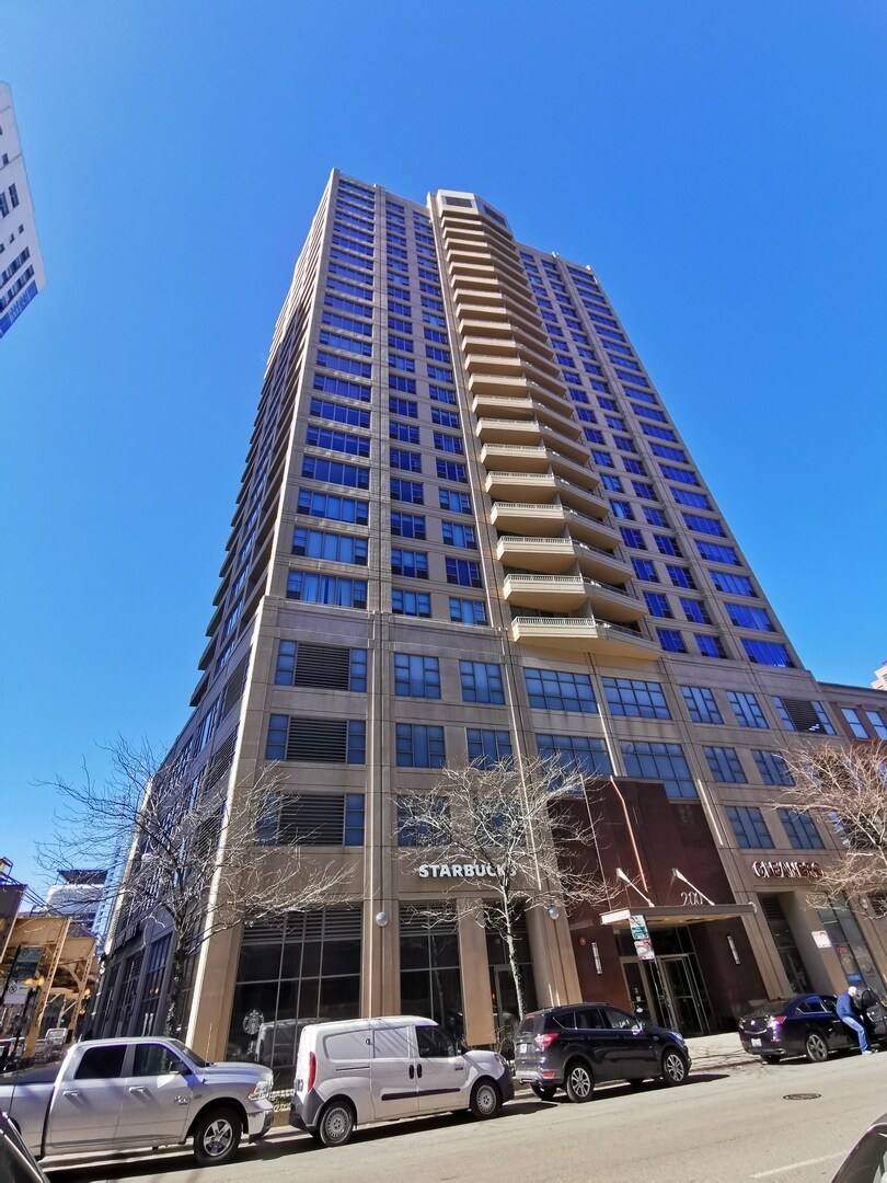 Building Photo - 200 N Jefferson St