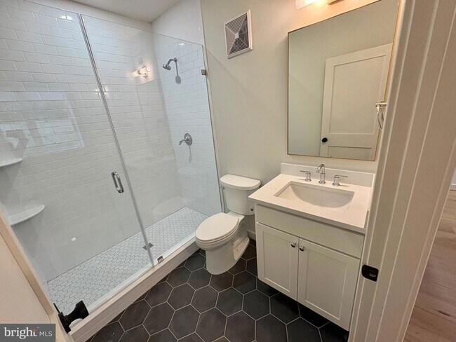 Building Photo - 635 Upland Pl