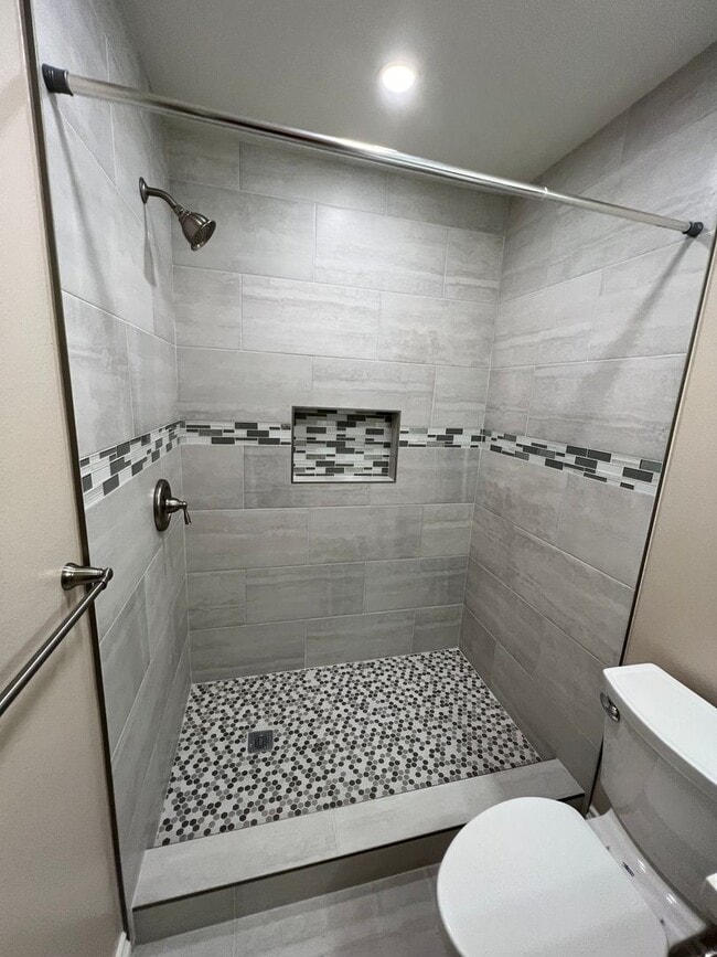 Building Photo - Very Updated Newport Home in Leisure Village