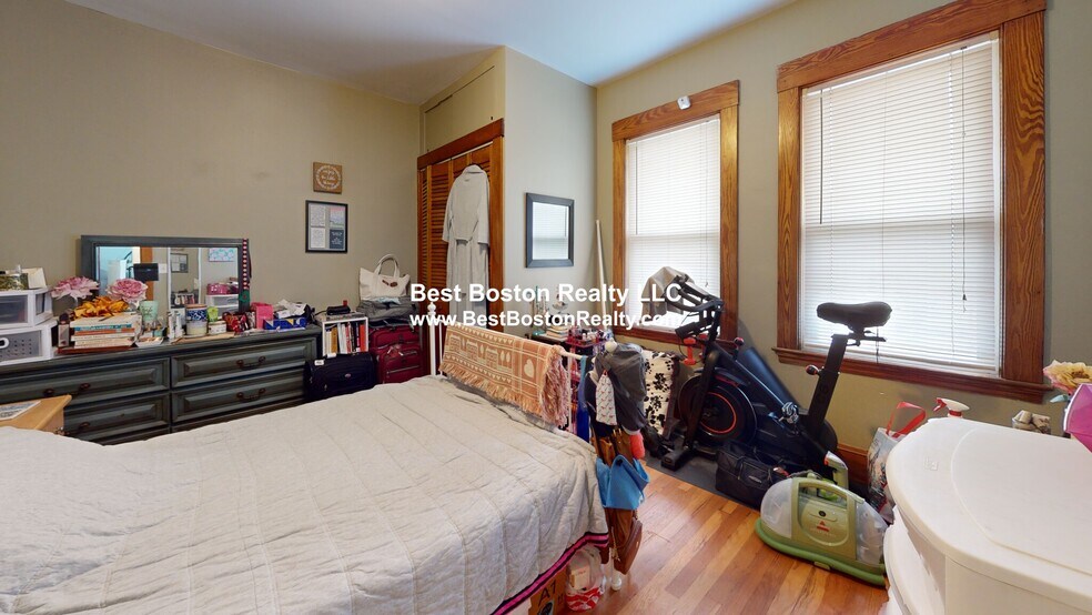 Building Photo - 11 Pinkham Rd