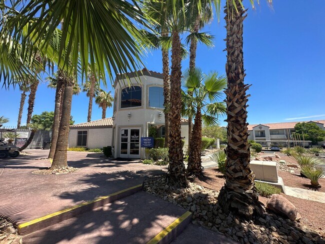 Building Photo - Adorable 3 bedroom Las Vegas Nv condo