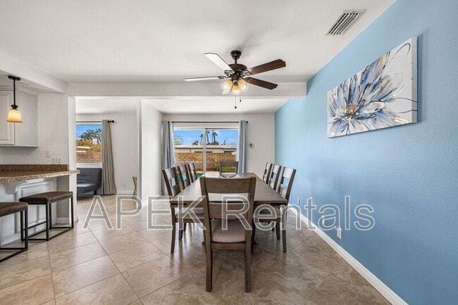 Building Photo - 2290 N Victoria Rd