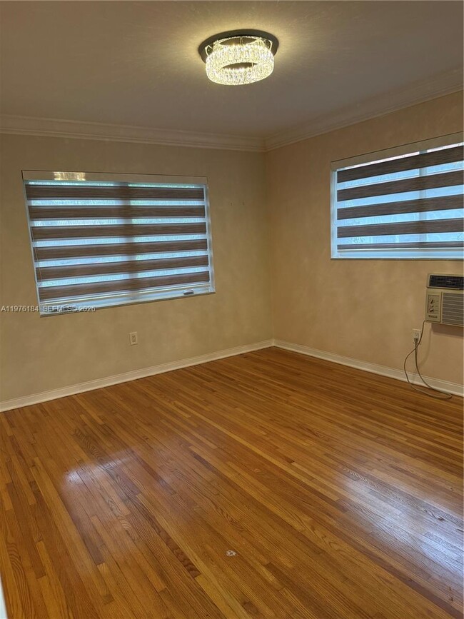 Building Photo - 1428 Ortega Ave