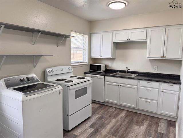 Building Photo - 1401 E Cortez Dr