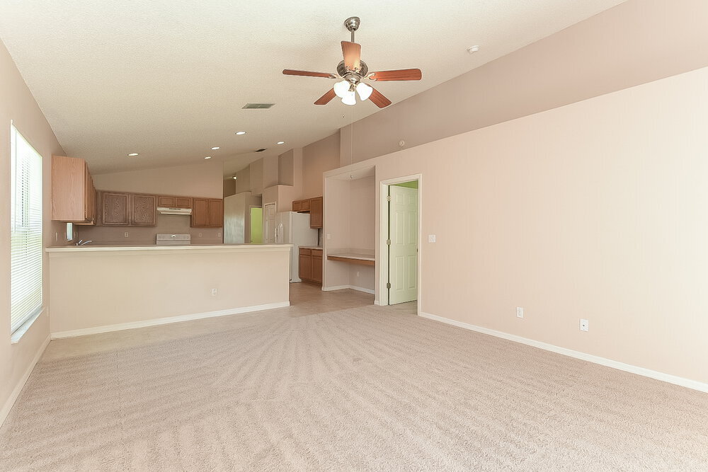 Building Photo - 1050 Bluegrass Dr