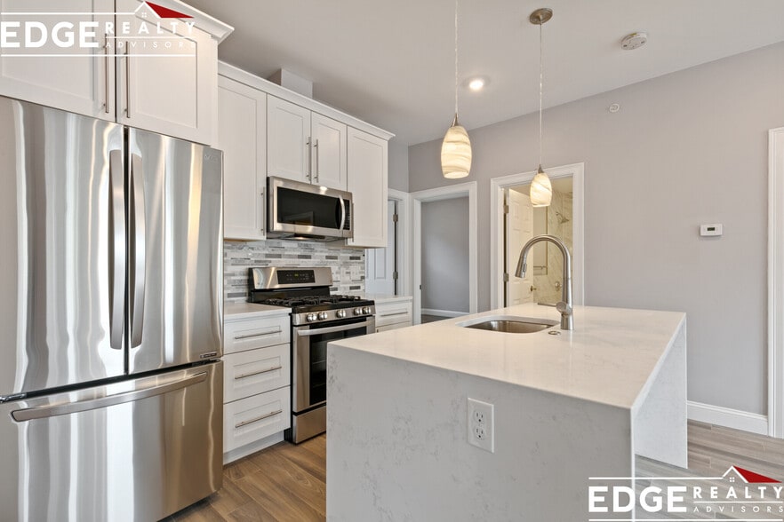 Building Photo - 96 Sutherland Rd