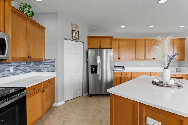 Building Photo - 2253 Balsan Way