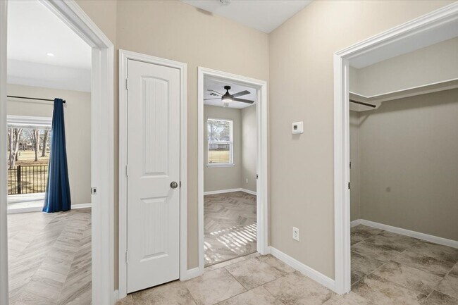 Building Photo - 3411 Country Club Blvd