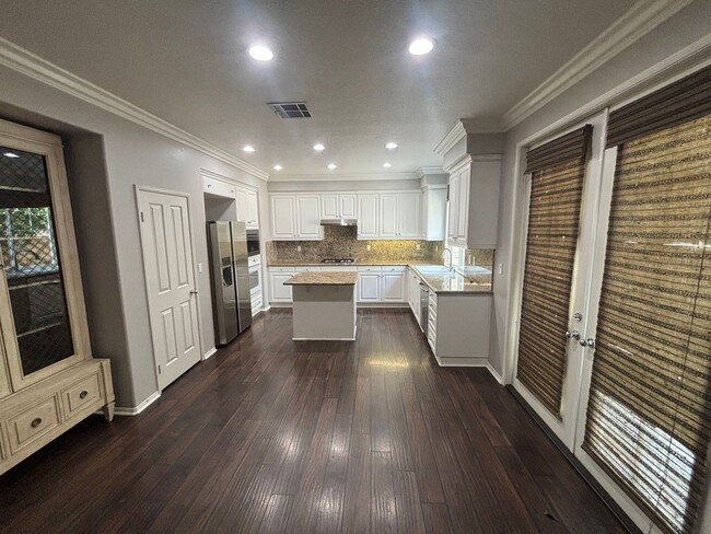 Building Photo - Charming 4-Bedroom Home with Community Ame...