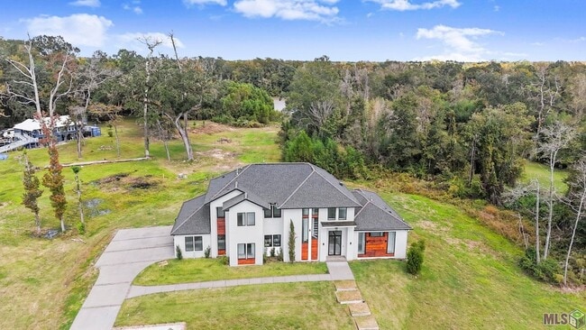 Building Photo - 9825 Fawn Vw Dr