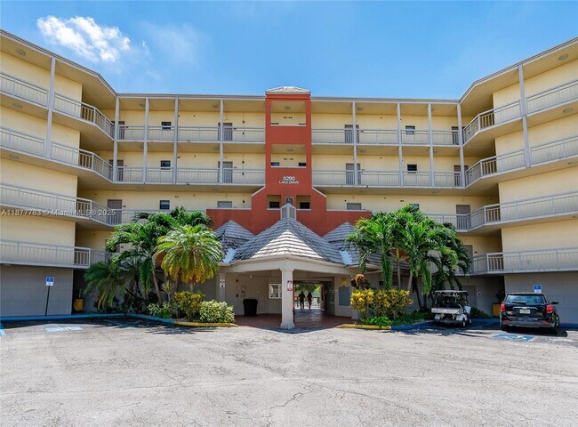 Building Photo - 8290 Lake Dr