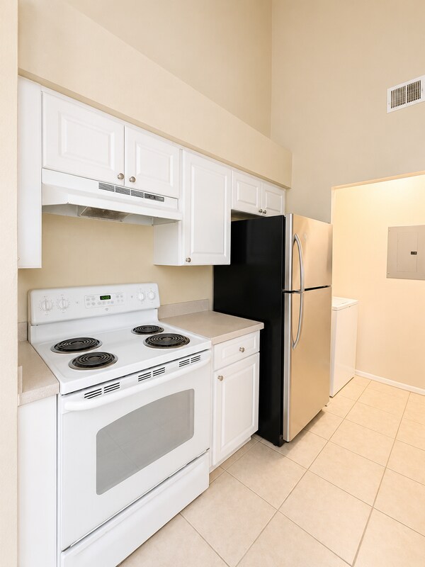 Building Photo - 218 Bermuda Lakes Ln