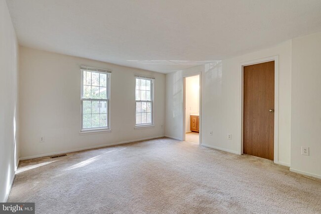 Building Photo - 6518 Alexis Ln