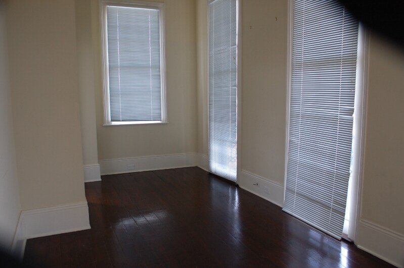 Building Photo - 840 Ursulines Ave