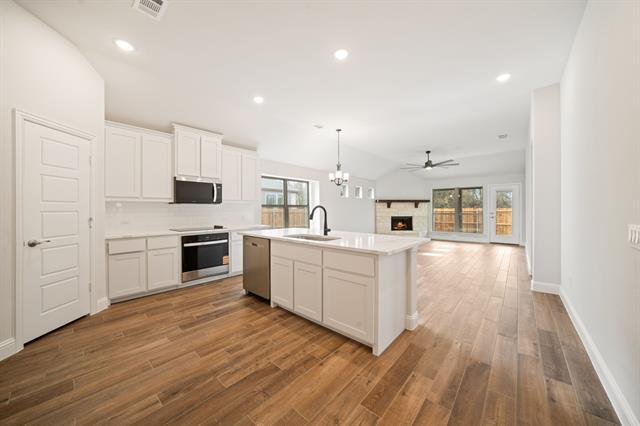 Building Photo - 618 Kyle Dr