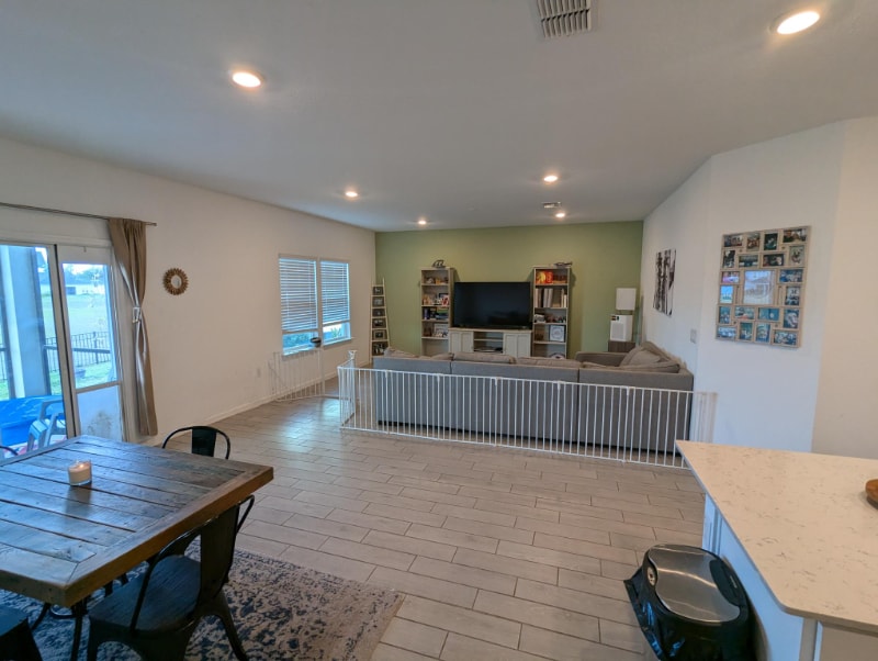 Building Photo - 3459 NE 38th Ln