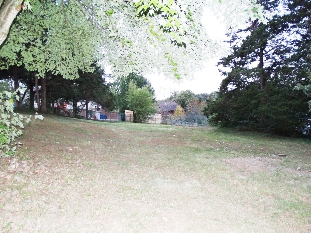 Building Photo - 2317 Independence Ct