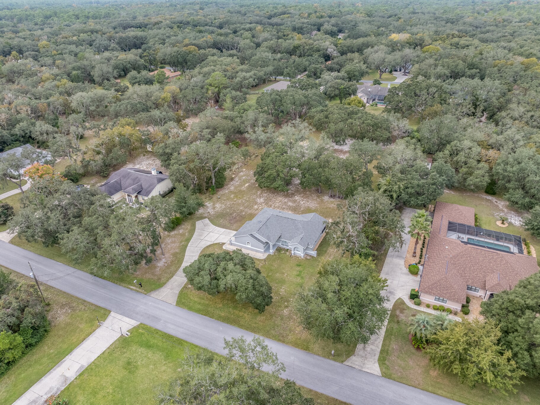 Building Photo - 320 N Fresno Ave