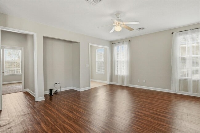 Building Photo - 3316 Calumet Dr