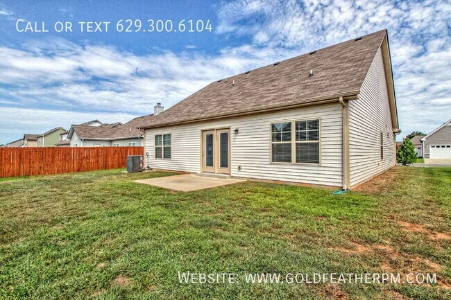 Building Photo - 3353 Tourmaline Dr