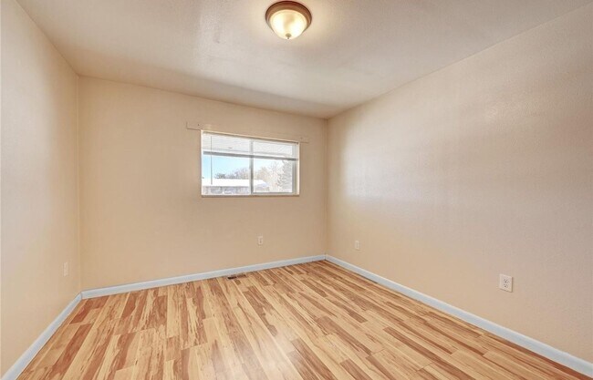 Building Photo - 87 Newland Ct