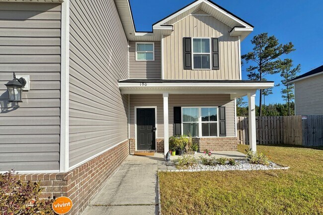 Building Photo - AVAILABLE NOW! (Small Pets Only)