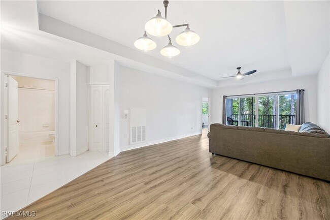 Building Photo - 7823 Regal Heron Cir