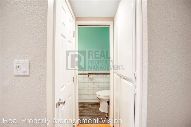 Building Photo - 3 br, 2.5 bath House - 3928 Ackerman Drive