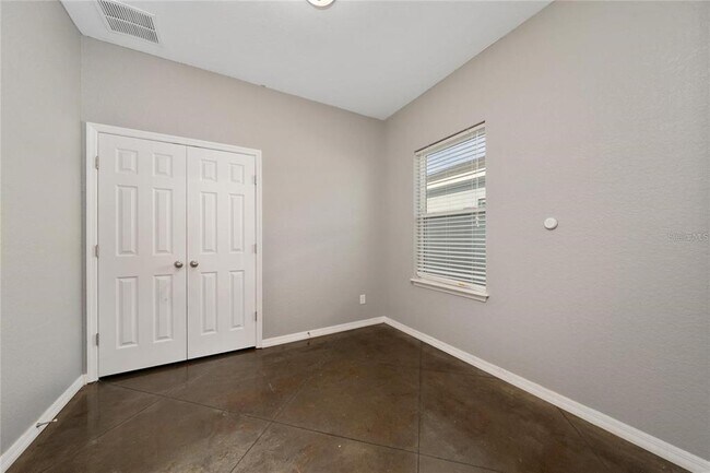 Building Photo - 2893 Whispering Trails Dr